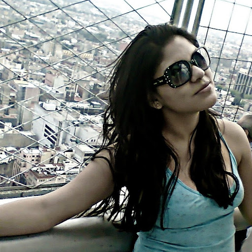 Elizabeth Contreras Photo 29