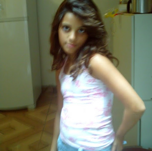 Jennifer Souza Photo 12