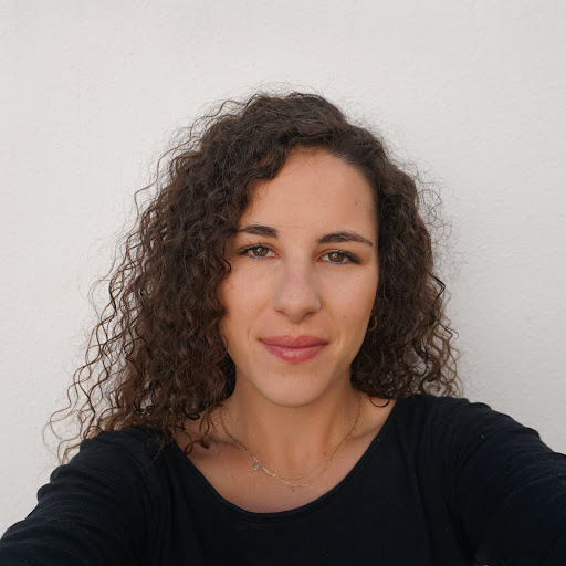Clara Robles Photo 4
