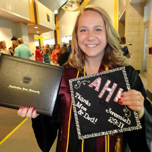 Amy Hinson Photo 6