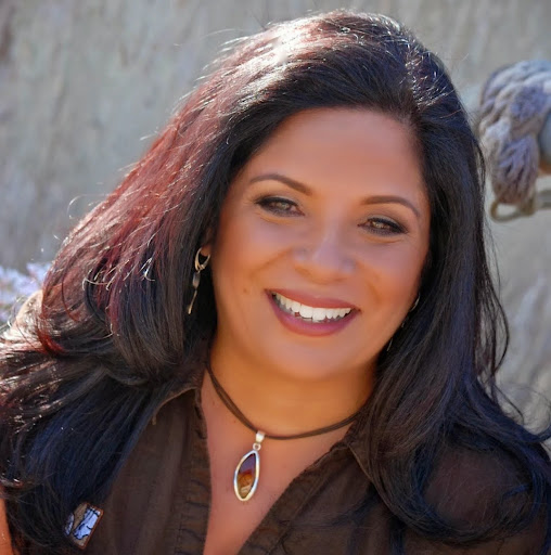 Renee Miller Photo 32