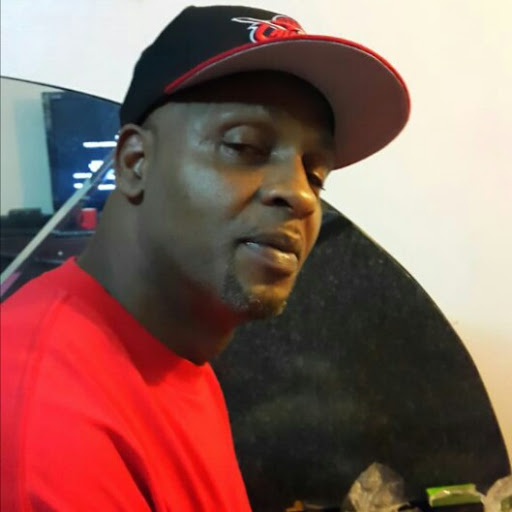 Tracy Tucker Photo 27