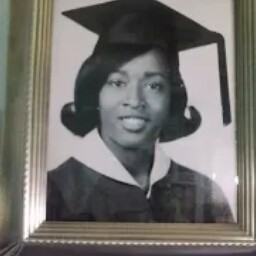 Sheila Gordon Photo 39