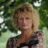 Sandra Farris Photo 15