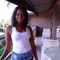 April Newsom Photo 28