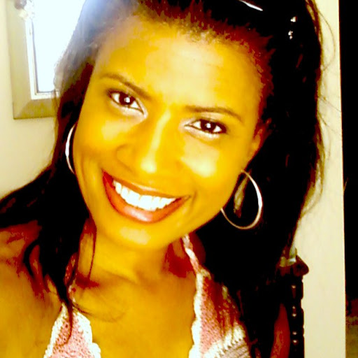 Michelle Dennis Photo 44