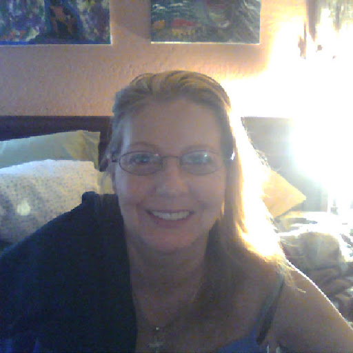 Laura Dickey Photo 7