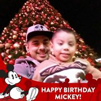 Efrain Santana Photo 10