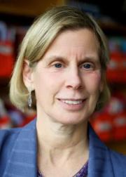 Elizabeth Mulvey Photo 5