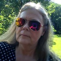Sandy White Photo 27
