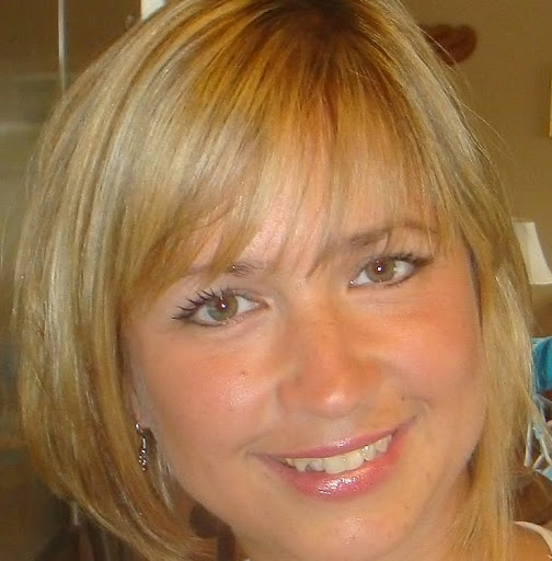 Alison Malone Photo 25