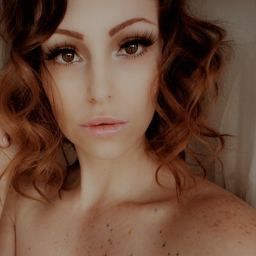 Leah Curtis Photo 14