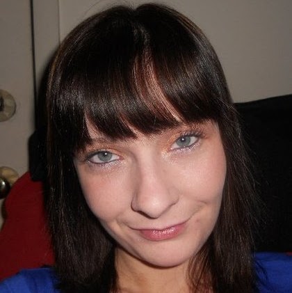 Danielle Goss Photo 32