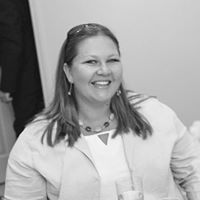 Jennifer Potter Photo 22