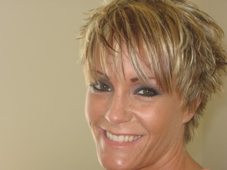 Jennifer Bell Photo 38
