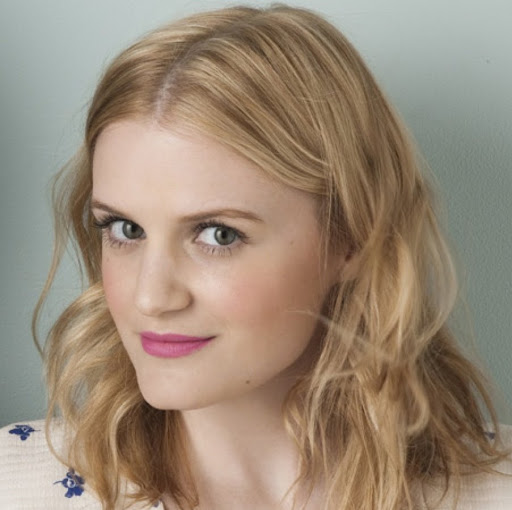Maura Lynch Photo 16