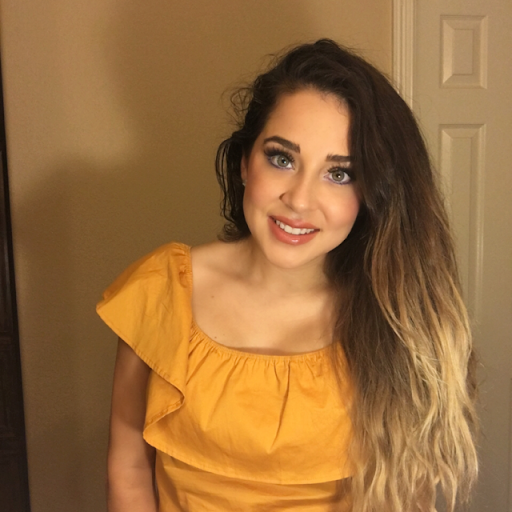 Amanda Chavez Photo 32