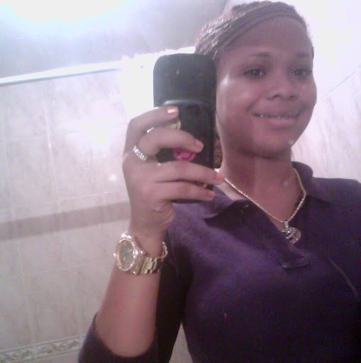 Esther Mendez Photo 13