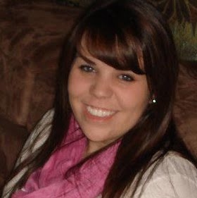 Emily Mitchell Photo 39