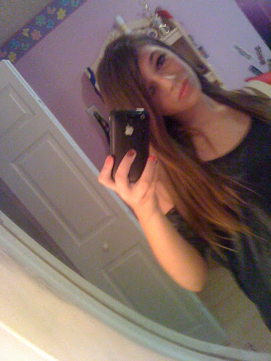 Julia Courtney Photo 9