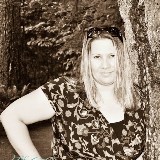 Lisa Moody Photo 26