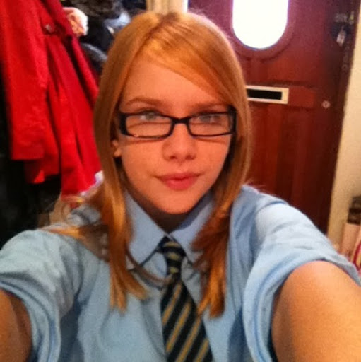 Alice Sutton Photo 34