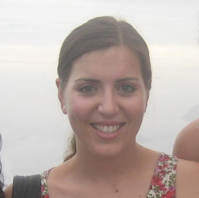 Laura Hernandez Photo 26