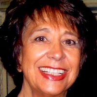 Linda Valentino Photo 23
