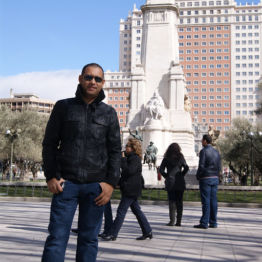 Ramon Rojas Photo 20