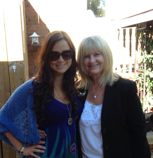 Colleen Carter Photo 28