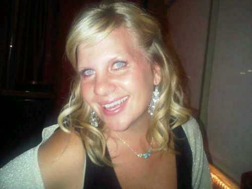 Julie Kemper Photo 27
