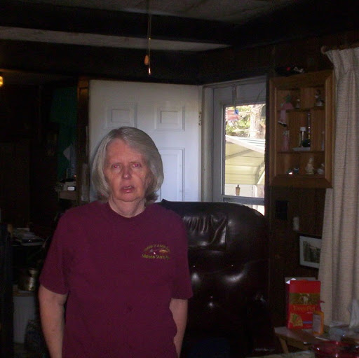 Sue Armstrong Photo 16