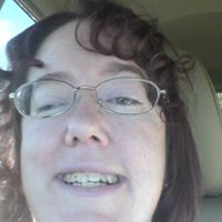 Amanda Hodge Photo 22