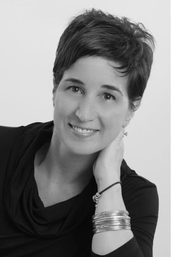 Mary Leach Photo 27