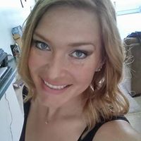 Jennifer Luce Photo 23