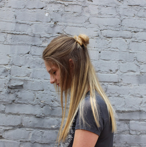 Julia Scherer Photo 14