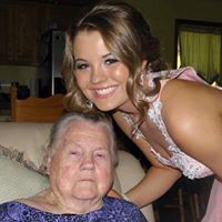 Paige Roberts Photo 36