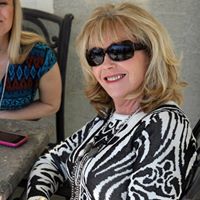 Lisa Moffett Photo 26