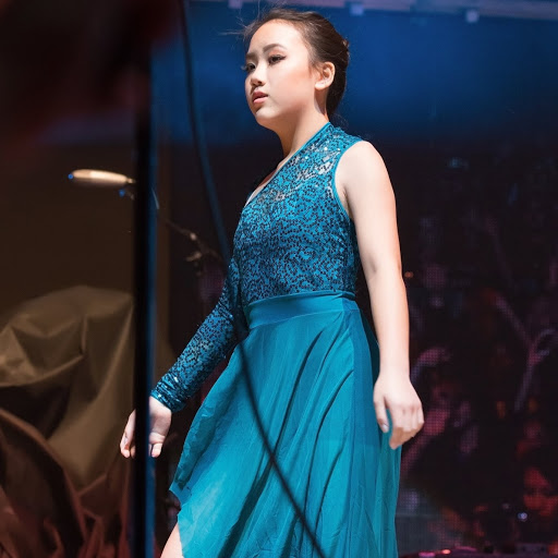 Shayna Lee Photo 4
