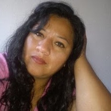 Elizabeth Bazan Photo 28