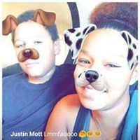 Justin Mott Photo 9