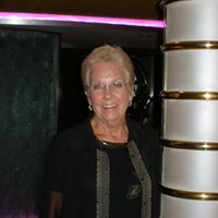 Beverly Lang Photo 25