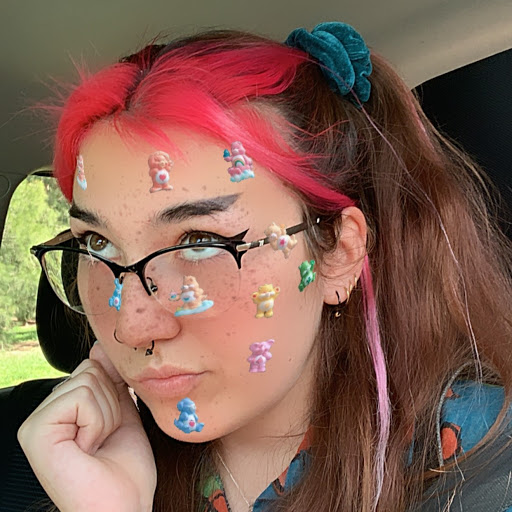 Sarah Dyer Photo 32