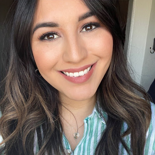 Jennifer Torres Photo 29