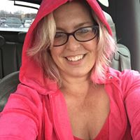 Jennifer Sutherland Photo 20