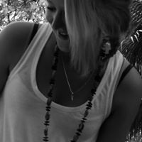 Laura Rees Photo 22