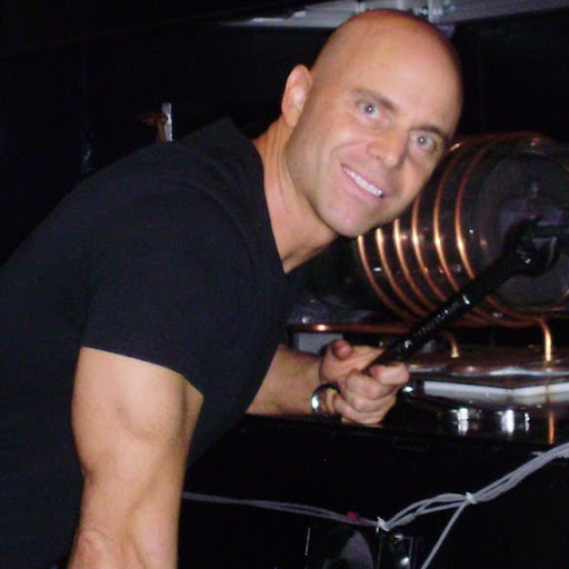 Christopher Locke Photo 13