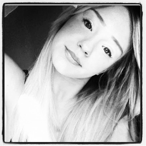 Allie Wagner Photo 8