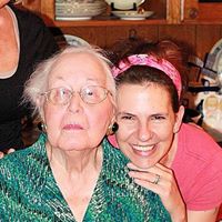 Lynn Reynolds Photo 24