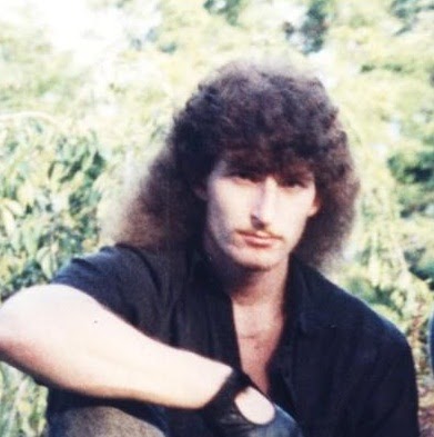 Mark Quinn Photo 16